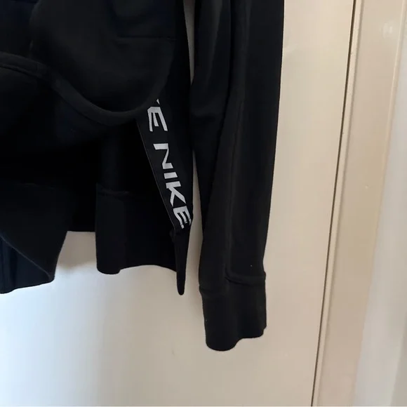 Nike Black Full-Zip Hoodie with side slits - Picture 4 of 5